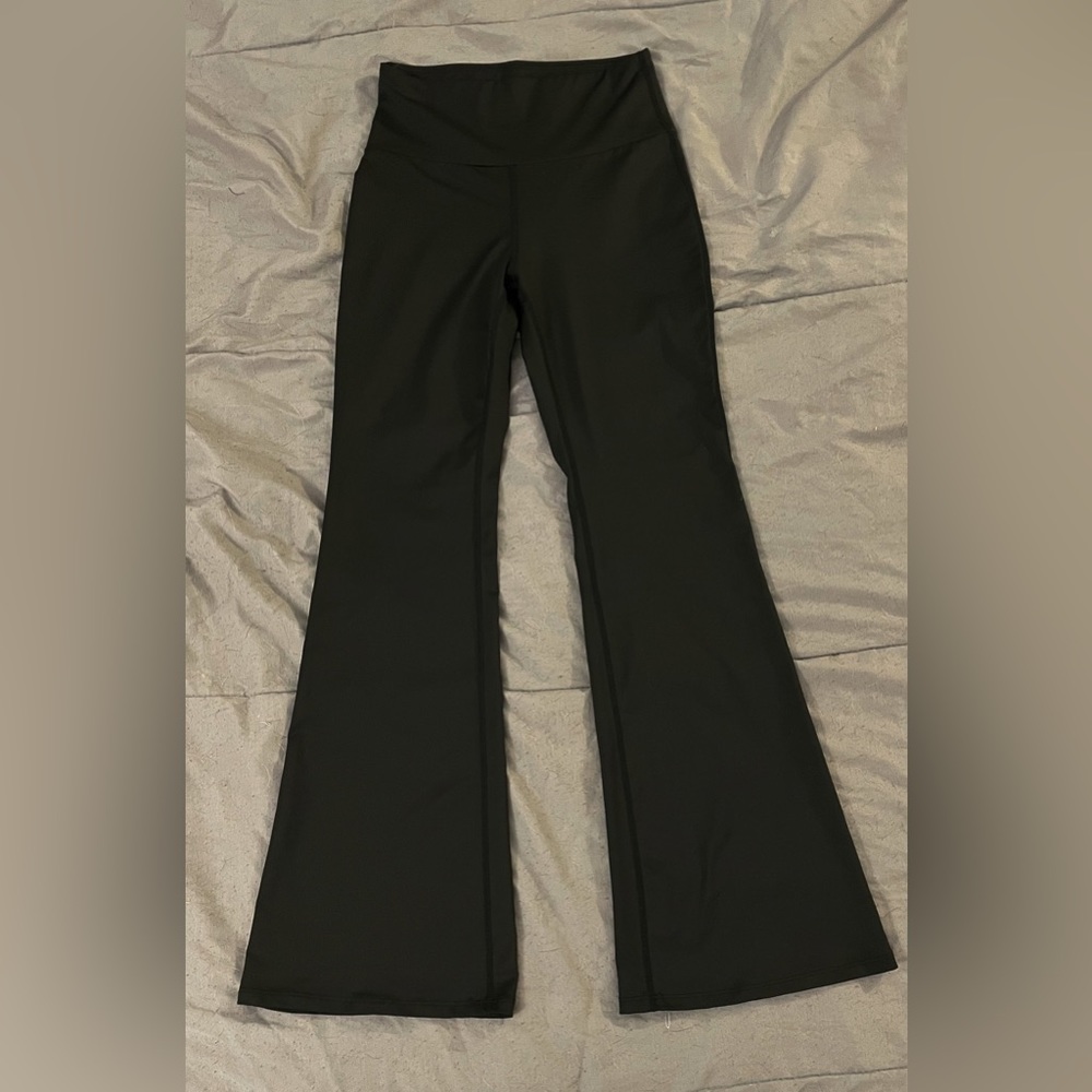 Small black yoga pants from shein